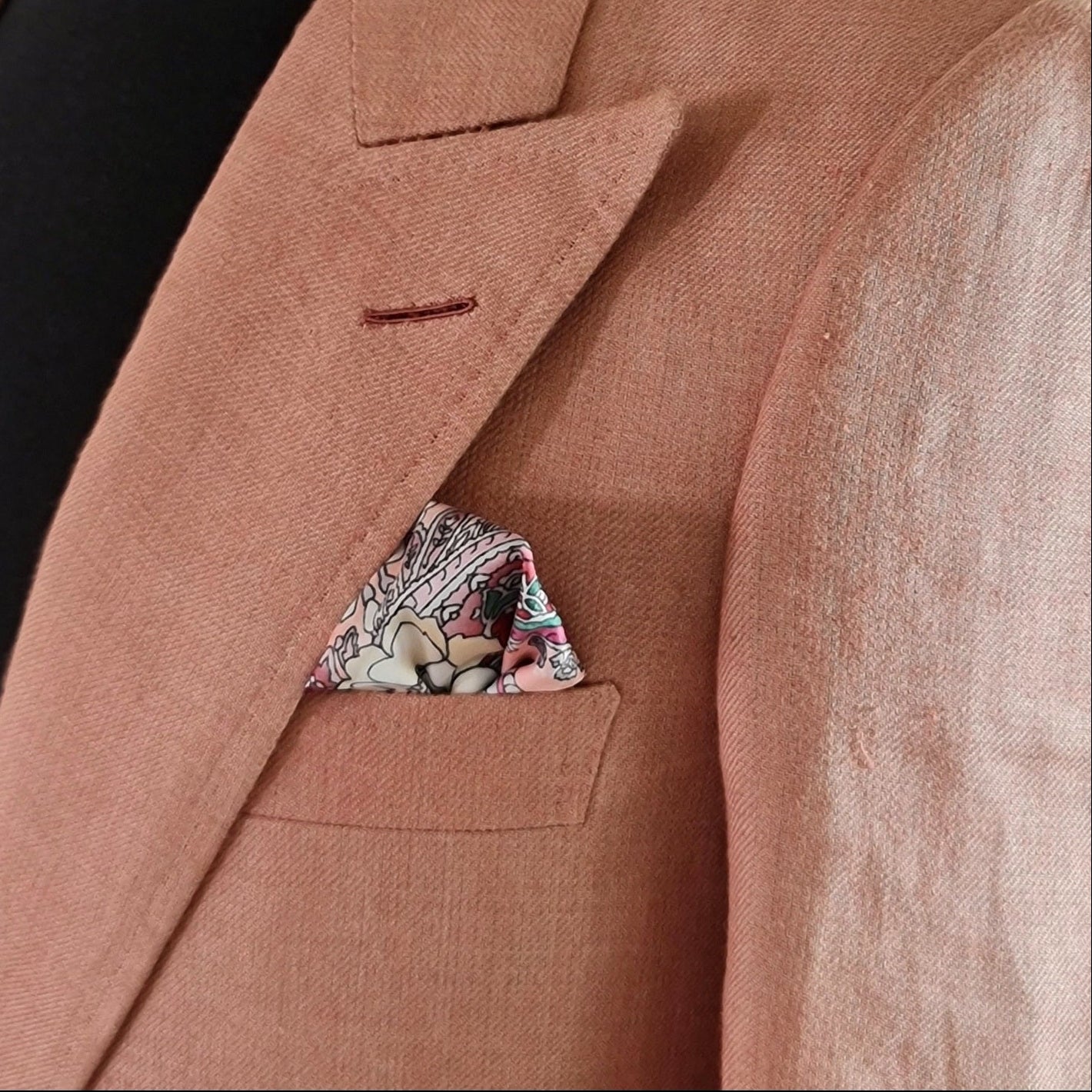 Light pink double breasted linen Suit